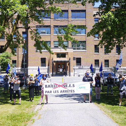 COVID-19 | Bâillonné par les arrêtés, le personnel du CISSS de la Montérégie-Est se mobilise à Saint-Hyacinthe - APTS COVID-19 | Bâillonné par les arrêtés, le personnel du CISSS de la Montérégie-Est se mobilise à Saint-Hyacinthe - APTS