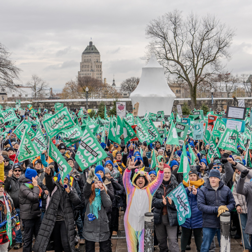 Négociations du secteur public - Manifestation du Front commun devant l'Assemblée nationale - APTS Négociations du secteur public - Manifestation du Front commun devant l'Assemblée nationale - APTS