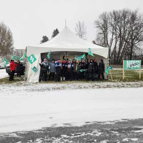 Image Première journée de grève pour le Front commun Radio-Cananda - APTS Image Première journée de grève pour le Front commun Radio-Cananda - APTS